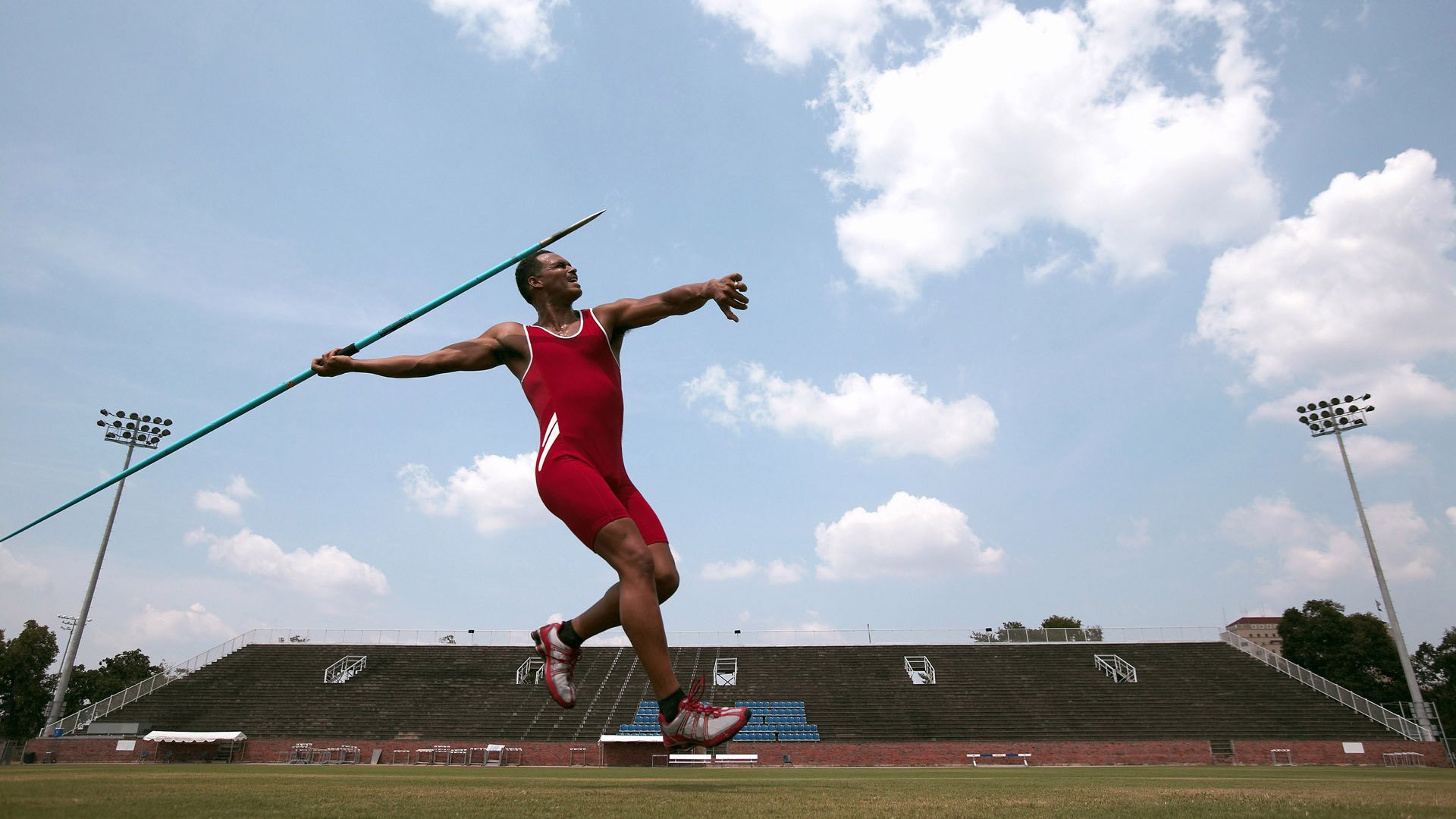 专家分析国足问题,提出解决方案,国足发展的建议