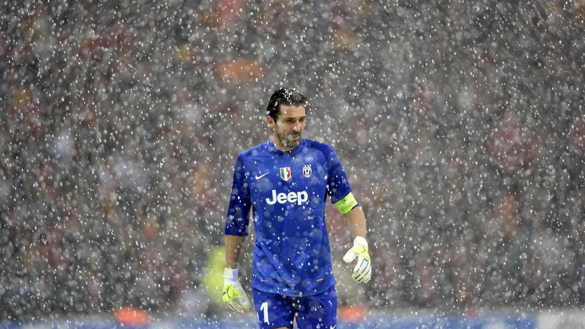 特色足球场馆在城市更新中成为新地标，带动文旅融合，足球比赛场馆